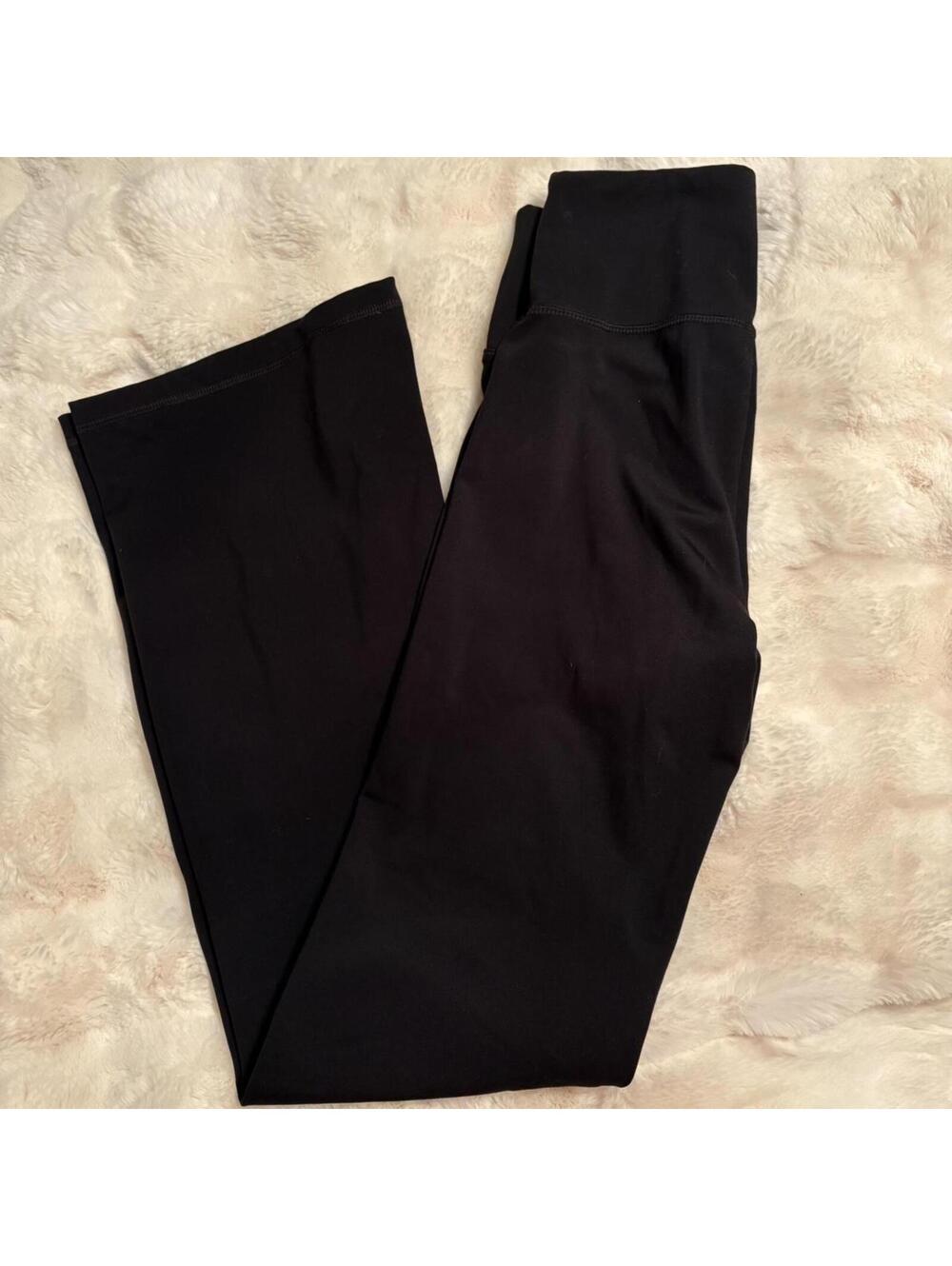 size small regular length "everything flare" American Eagle black flare leggings